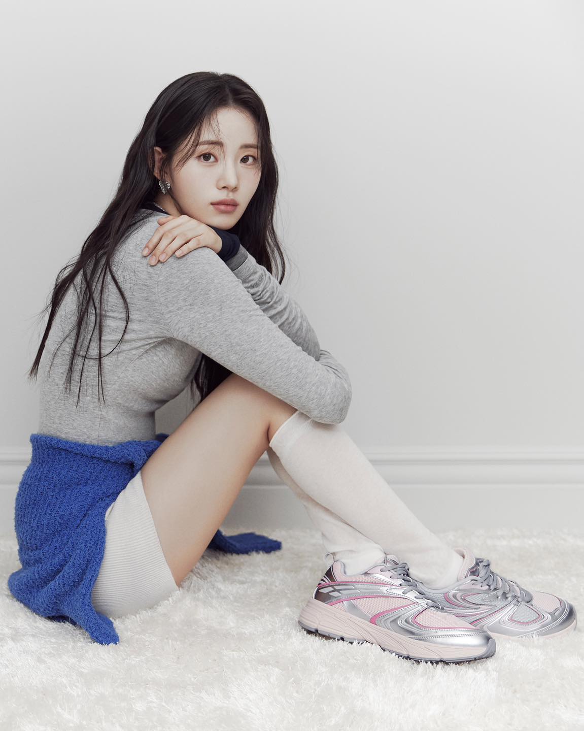 전여빈&신시아의 핑크 운동화🩷
품절대란템 휠라 인터런👟이거 신고 @벚꽃보러가자🌸 #광고 이미지8