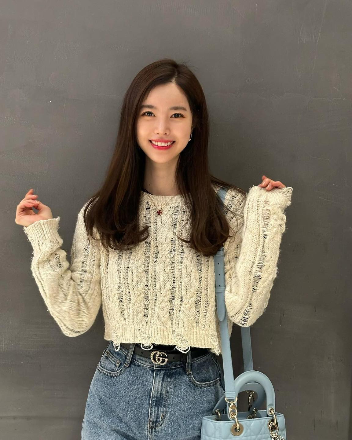 진세연의 봄니트 스타일링🌼🤍
무드에 따라 러블리부터 힙한 캐주얼 스타일링까지🙌 이쁘다💛 이미지7