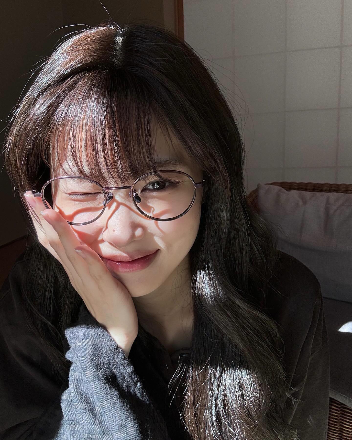 안경이 정말 유행인가봐🤓💞 이미지1