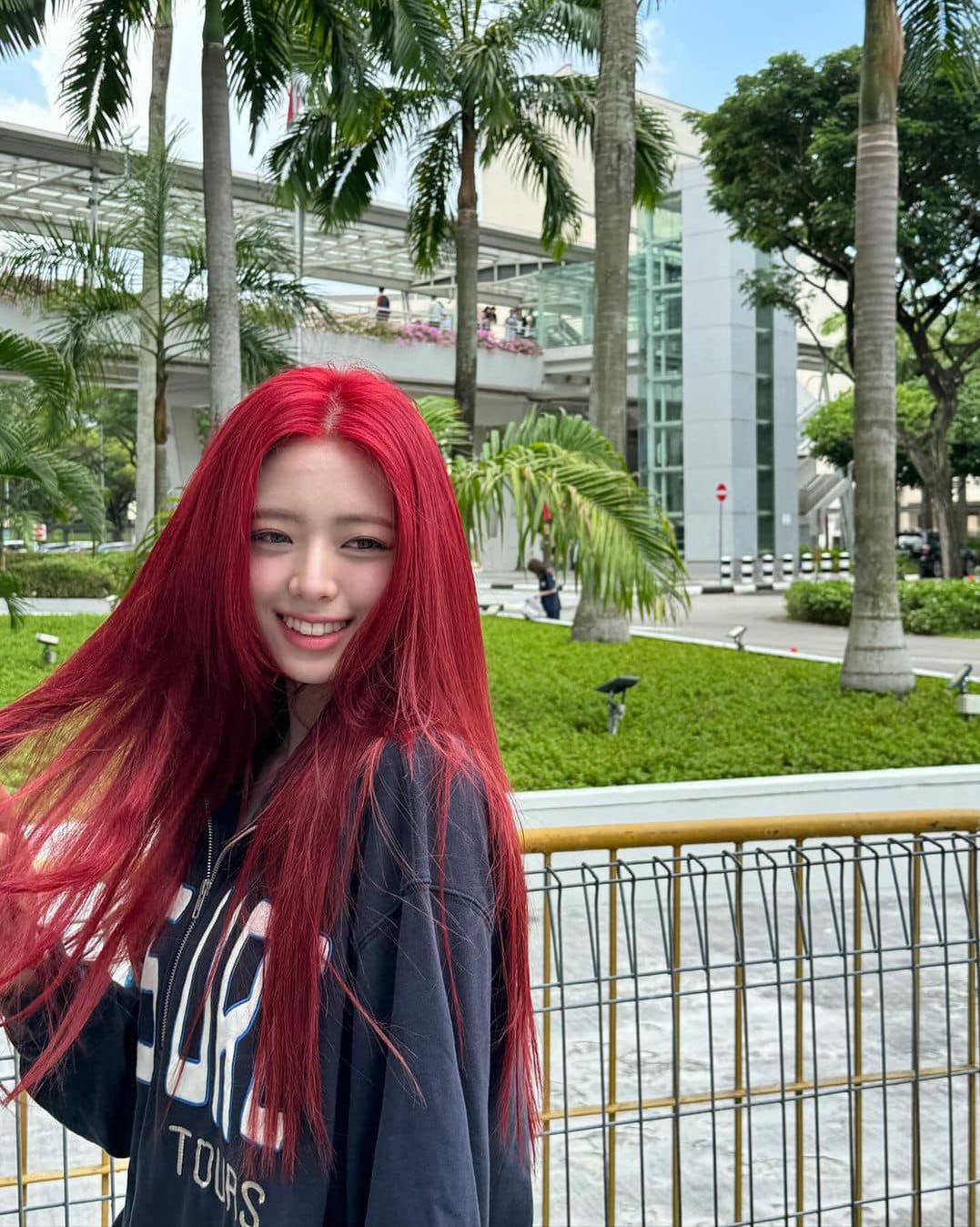 주말엔 편한 반집업 맨투맨룩🖤 이미지5