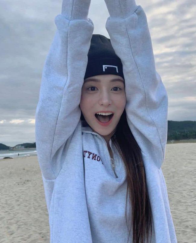 주말엔 편한 반집업 맨투맨룩🖤 이미지7