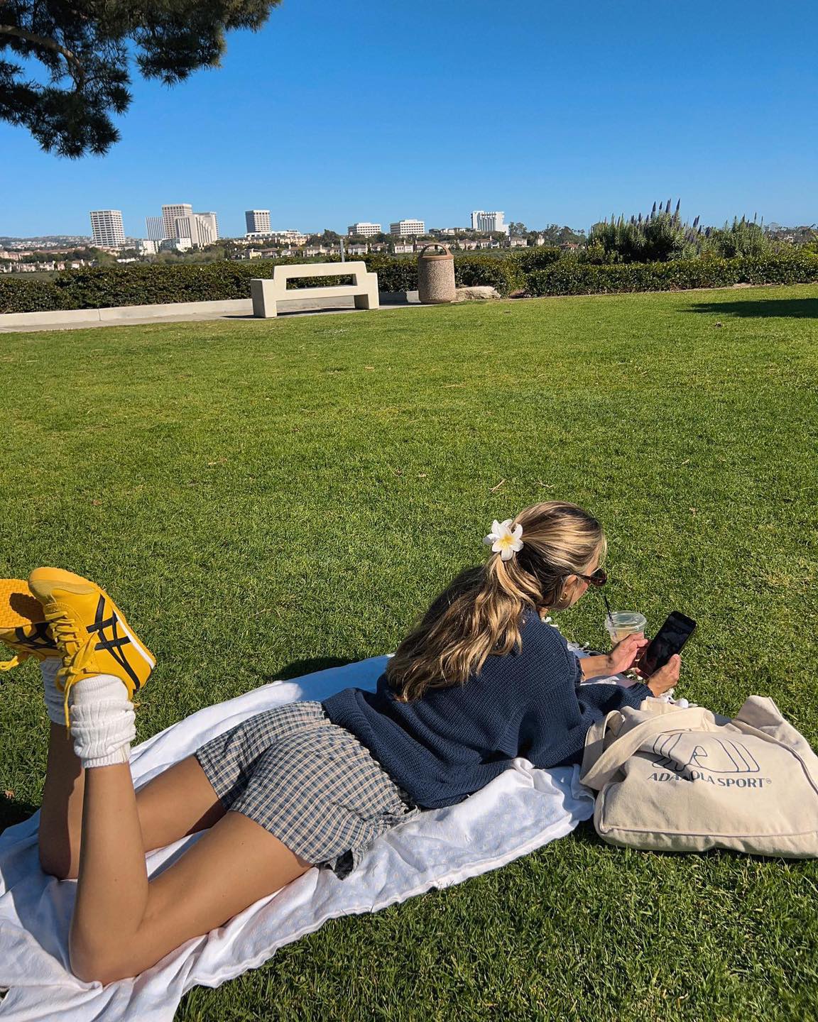 색감 맛집👟✨@오니츠카타이거
지금부터 여름까지 신기 좋은 오니츠카 운동화 모음✔️ @참고해

1. 멕시코 66 슬립온 버치 미드나잇

2. 멕시코 66 화이트 실버

3. 스크로우 블랙 화이트

4. 멕시코 66 가든 그린

5. 멕시코 66 베이지 그라스 그린

6. 멕시코 66 크림 벨벳 파인

7. 멕시코 66 옐로우 블랙

8. 멕시코 66 화이트 블루 이미지7