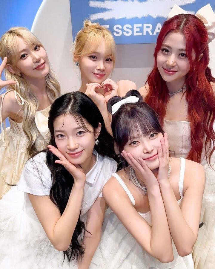‘3억 🎶' 하나 더 추가요👏

르세라핌(LE SSERAFIM)의 3억 재생곡이 하나 더 늘었습니다. 17일 음악 플랫폼 스포티파이에 따르면, 르세라핌의 데뷔 앨범 타이틀곡인 ‘피어리스(FEARLESS)’가 3억 23만 7483회(4월 15일 기준) 재생🎧됐습니다. 이로써 르세라핌은 ‘안티프래자일(ANTIFRAGILE)’에 이어 2번째 3억 스트리밍곡을 보유하게 됐습니다. 이미지