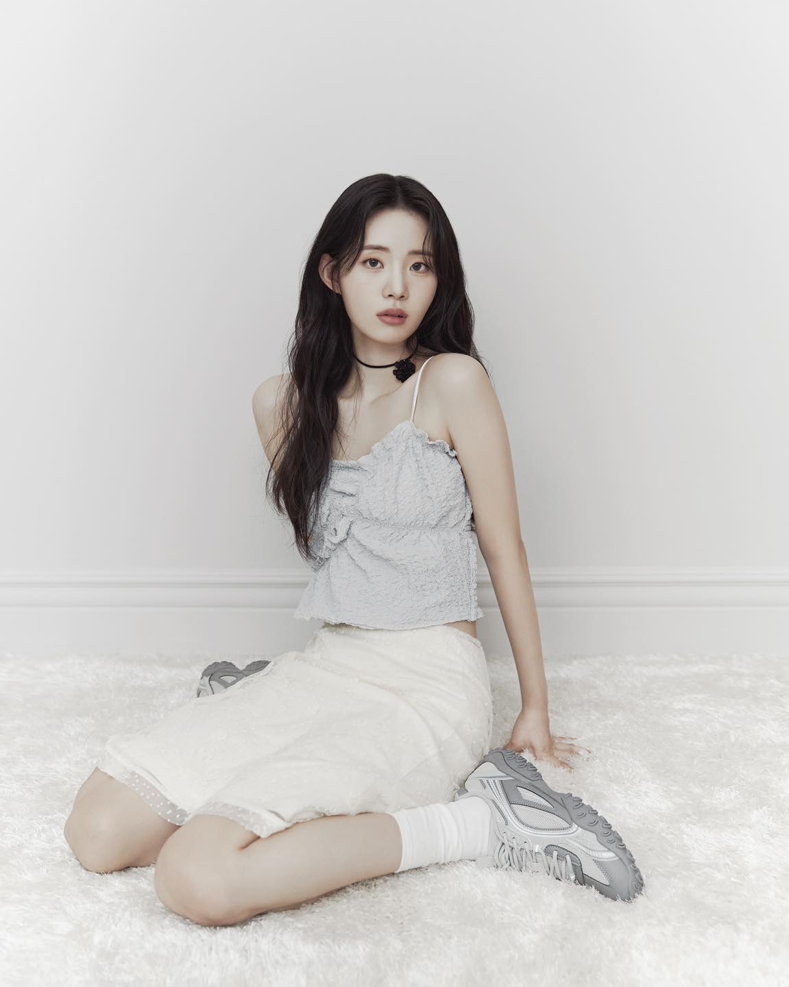 요즘 핫한 신발🩶휠라 에샤페
전여빈&신시아 에샤페 실버문👟📆25일 드뎌 리스탁 #광고

이번 봄, 출시 직후 솔드아웃 되며 많은 사랑을 받고 있는 휠라의 에샤페 ‘실버문’이 오는 25일 리스탁됩니다. 재입고 소식과 함께 에샤페 실버문과 그레이 컬러를 착용한 배우 전여빈과 신시아의 화보도 공개되었는데요. 심플하고 포멀한 룩부터 페미닌한 발레코어 룩까지 각자의 매력으로 다양하게 소화했죠.

슬라이드를 넘겨 전여빈과 신시아의 다양한 스타일링을 확인해 보세요! 🔍 이미지8
