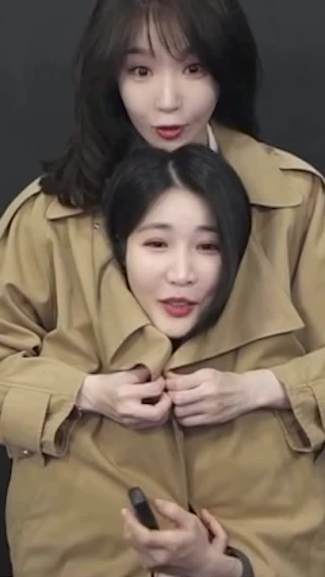 이 분들은 자꾸 창조적이네..❤️💛새로운 셀카법 이미지
