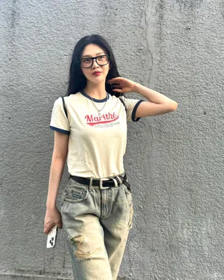 조이처럼 레터링 반팔룩💛🖤참고 이미지