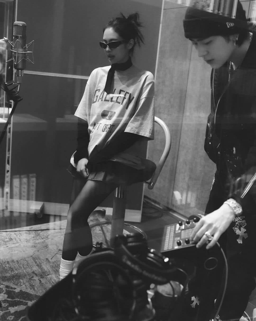 힙한 제니X지코 작업 비하인드🖤📸 이미지6