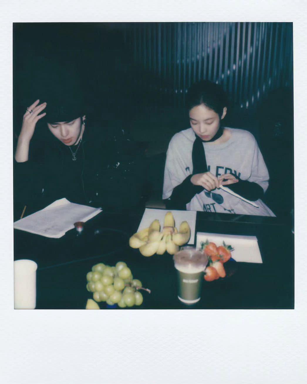 힙한 제니X지코 작업 비하인드🖤📸 이미지5