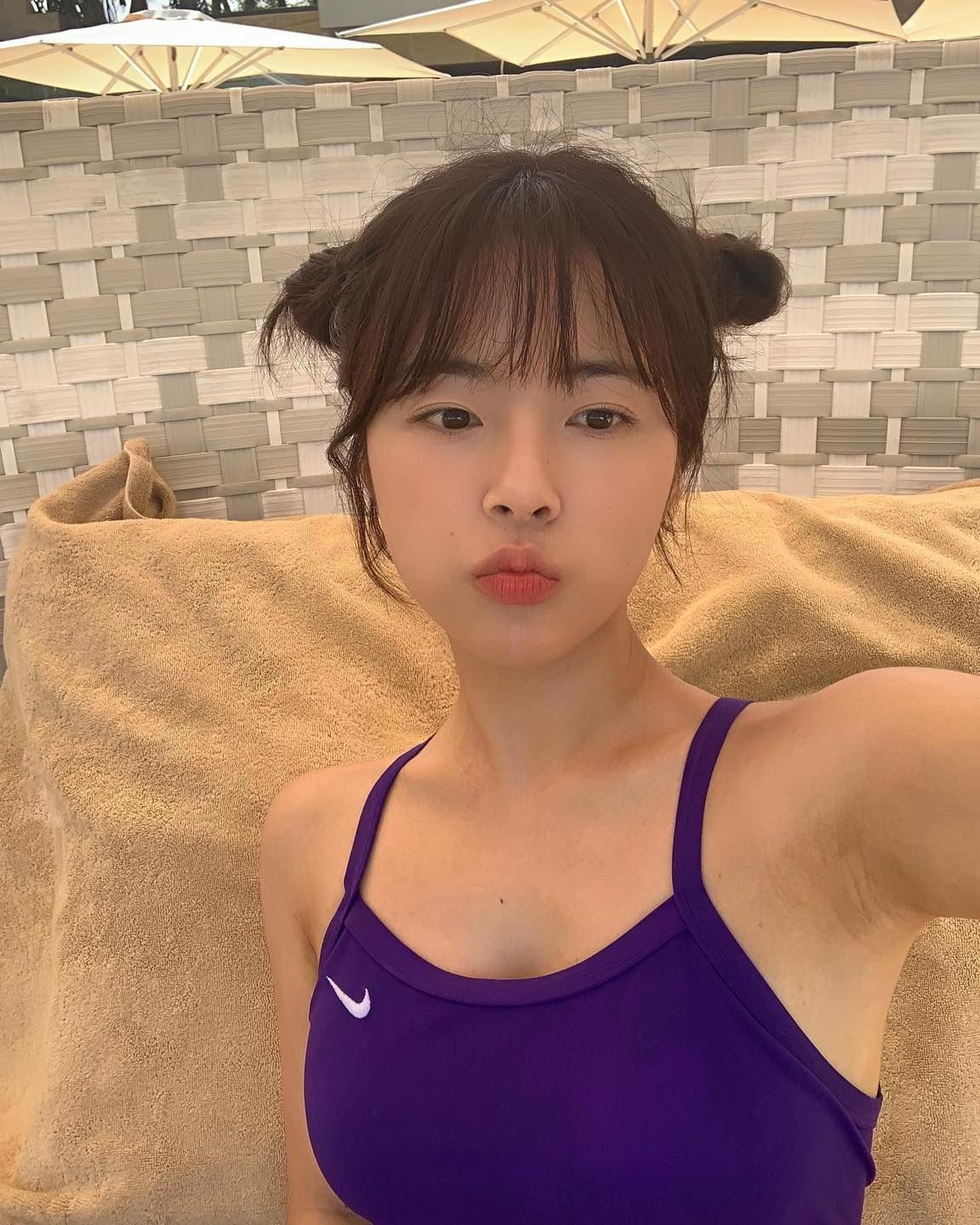 슬슬 수영복 준비해야 할 때🩱💜
올여름엔 언니들처럼 깔끔한 원톤 수영복🏊🏻‍♀️ 몇 번이 @이뻐?✔️ 이미지1