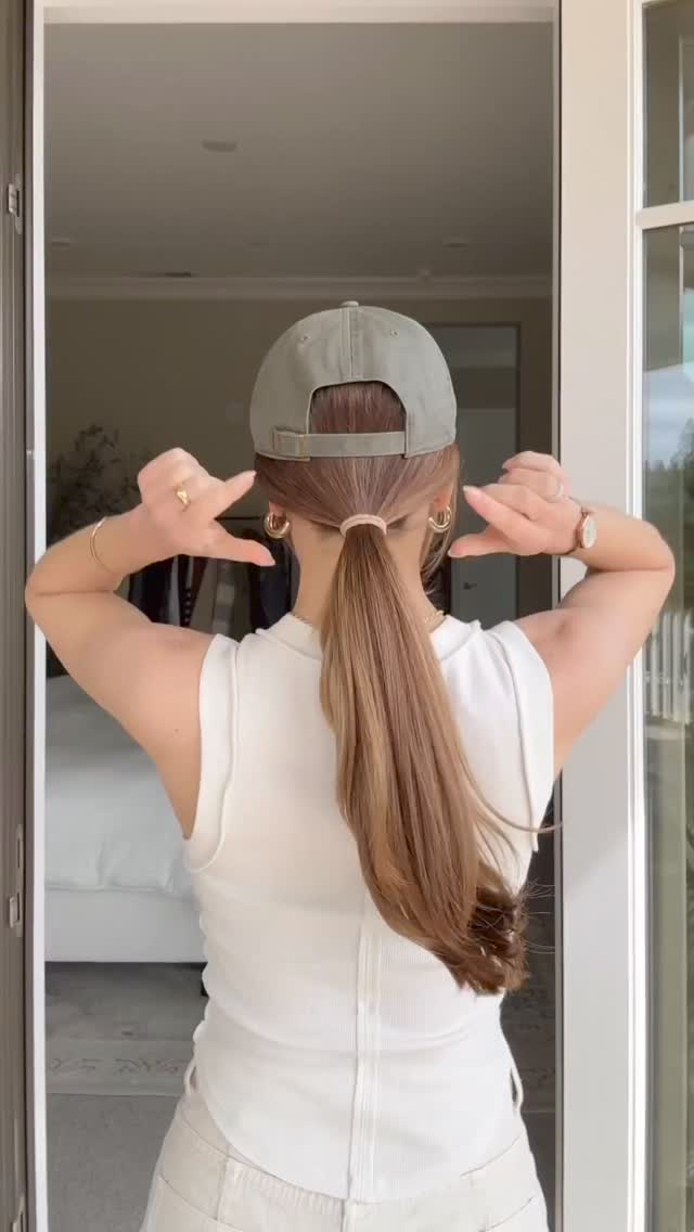 머리 안 감은 날 꿀팁 @저장🧢🩶⁠
볼캡과 집게핀만 있으면 어디든 갈 수 있어😝⁠ 이미지