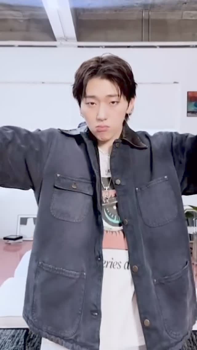 제니 x 지코❗️음~넘 힙하자나🔥
힛 더 스팟!👉시작된 스팟챌린지! 유행예감 다들 @따라해 이미지