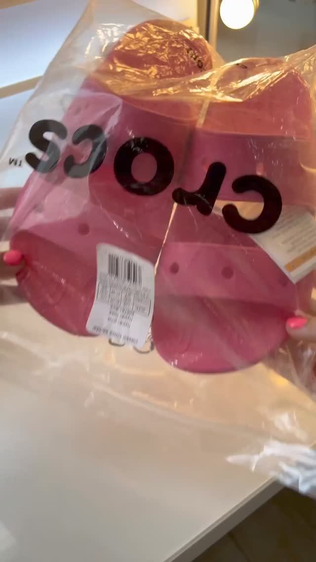역시 크록스는 지비츠 다는 맛🍭🩷 이미지